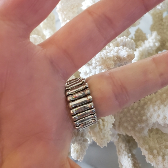 Silver Tone Stretch Ring with Blue Stones 💥3 for $24💥 - Picture 11 of 13